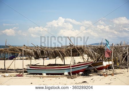 Narathiwat, Thailand - August 16 : View Landscape And Wind With Kolek Or Koleh Traditional Fishing B