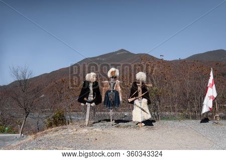 Georgian Militery Highway Georgia Papakha Or Astrakhan Peruk In English, Is A Wool Hat Worn By Men T