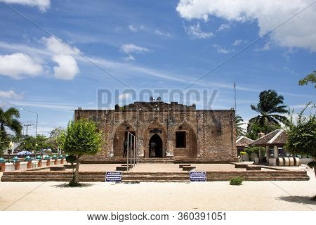 Thai People And Foreign Traveler Travel Visit And Respect Praying At Krue Se Mosque Or Masjid Kerise
