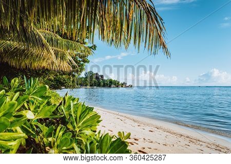 Seychelles Vacations Holidays At Anse Source Dargent Beach On La Digue Island