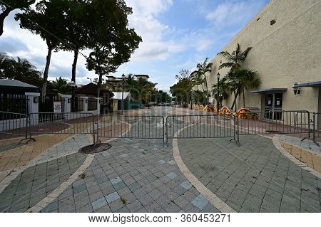 Miami, Florida - April 5, 2020 - Calle Ocho - Eigth Street - Devoid Of People Under Covid-19 Hotel, 