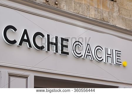 Bordeaux , Aquitaine / France - 10 30 2019 : Cache Cache Shop Sign Logo Store Trendy Women Clothing