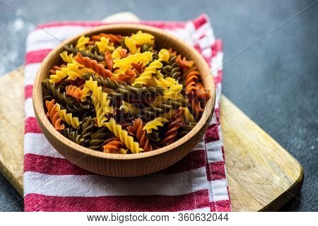 Italian Pasta Fusilli Bucati