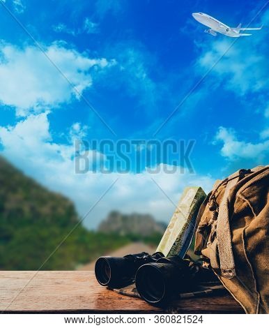 Outdoor Long Distance Glasses With Backpack. Binoculars For Bird Watching. Travel And Hiking Trail I
