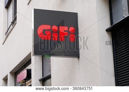 Bordeaux , Aquitaine / France - 10 28 2019 : Gifi Logo Sign Shop French Network Of Cheap Store