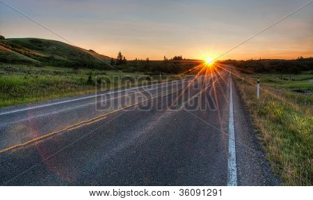 Silnice mizející do vzdálenosti, s Sun Star