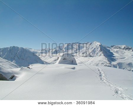 雪路径