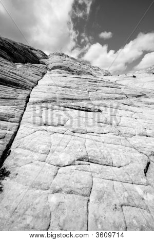 Guardando le arenarie In Snow Canyon - Utah