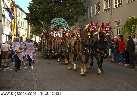 Stuttgart, Germany, 29 September 2019. Volksfest In Stuttgart. The March Through The City Center.