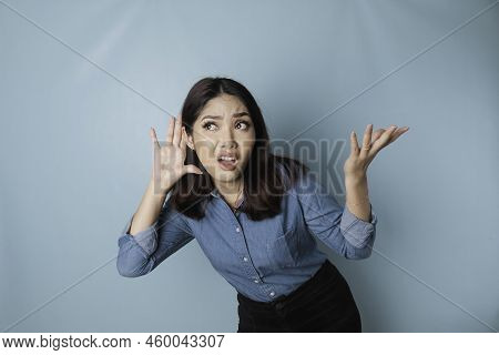 Amazed Curious Bride Young Woman Wearing A Blue Shirt Trying To Hear You Overhear Listening Intently
