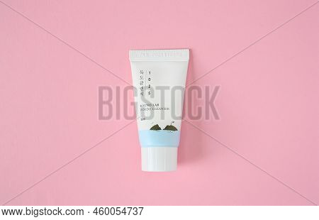 Kyiv, Ukraine - 19 August 2022: White Skin Care Cream Tube Of South Korean Brand Round Lab. Dokdo Cl