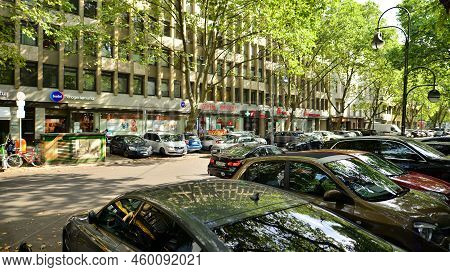 Berlin, Germany. 16 August 2022. A Bustling City, A Street Of A Great Metropolis.the Luxury Shopping