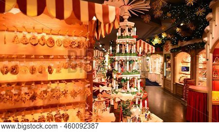 Berlin, Germany. 16 August 2022.  Käthe Wohlfahrt Specialist Christmas Store At Famous Kurfürstendam