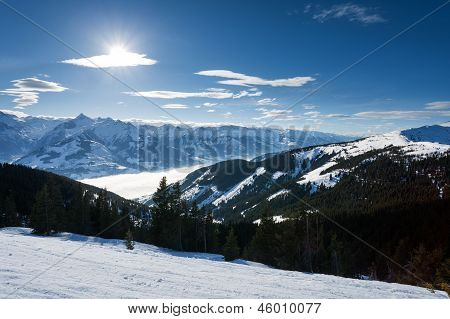 Winter mit Skipisten von Kaprun Resort