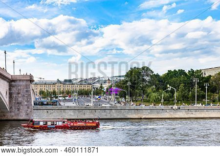 Moscow, Russia - July 31, 2022: View Of Moskva River With Sightseeing Boat Near Bolshoy Moskvoretsky