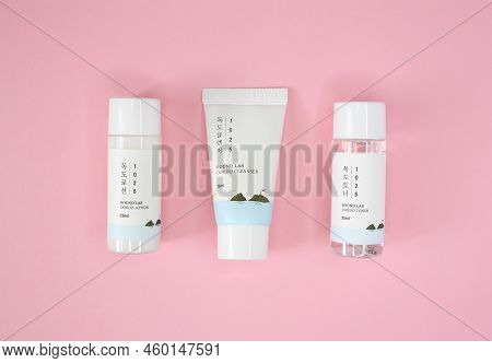 Kyiv, Ukraine - 19 August 2022: Set Of Korean Skin Care Products In White Tube And Mini Bottles: Lot