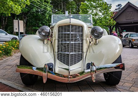 Highlands, Nc - June 10, 2022: Low Perspective Front View Of A 1936 Auburn 852 2 Door Cabriolet At A
