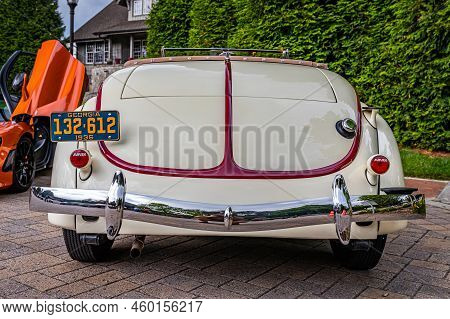 Highlands, Nc - June 10, 2022: Low Perspective Rear View Of A 1936 Auburn 852 2 Door Cabriolet At A 