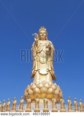 Bangkok, Thailand - January 02, 2022: The Goddess Of Mercy, Known As Quan Yin Or Guan Yin At Fo Guan