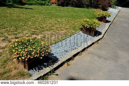 Flower Pot For Road Side Palisades.gravel Mulch Gray,  Filled With Soil Substrate. Annuals Matched I