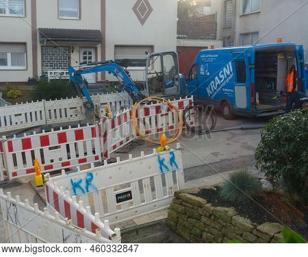 Heiligenhaus, Nrw - October 29, 2019:
Civil Engineering Works For The Installation Of Gas, Water And