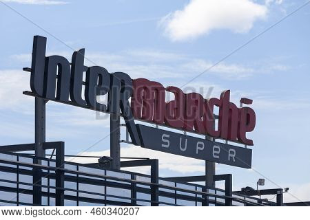Plourin-lès-morlaix, France - August, 24 2022: Sign Of Intermarché, A French Retail Brand Of The Les