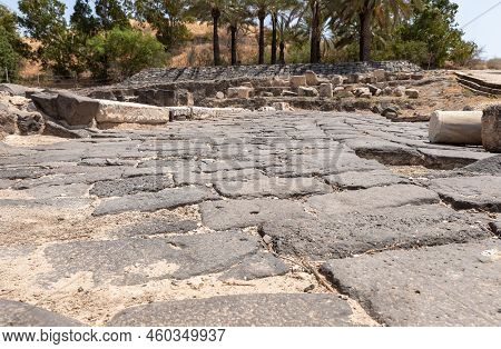 Beit Shean, Israel, August 06, 2022 : Partially Restored Ruins Of One Of The Cities Of The Decapolis