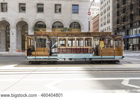 San Francisco, Usa - May 24, 2022: Historic  Cable Car Powell Hyde Line To Market Street In Downtown