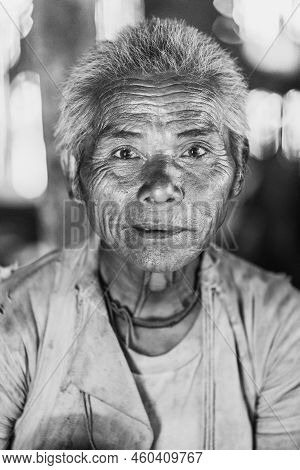 Very Old Man Menr Portrait With Emotions. Grandfather Happy And Smiling. Close-up Of A Pensive Old M