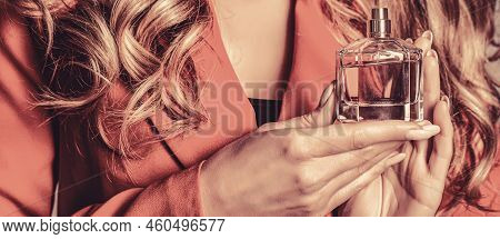 Woman With Bottle Of Perfume. Perfume Bottle Woman Spray Aroma. Womans With Perfum Bottle. Beautiful