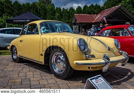 Highlands, Nc - June 11, 2022: Low Perspective Front Corner View Of A 1962 Porsche 356b T6  Hardtop 