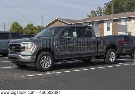 Kokomo - Circa August 2022: Ford F-150 Display At A Dealership. The Ford F150 Is Available In Xl, Xl