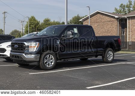 Kokomo - Circa August 2022: Ford F-150 Display At A Dealership. The Ford F150 Is Available In Xl, Xl