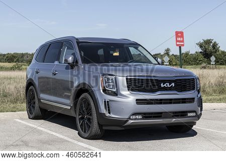 Muncie - Circa August 2022: Kia Telluride Display At A Dealership. Kia Offers The Telluride In Lx, S