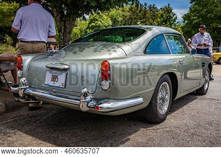Highlands, Nc - June 11, 2022: Low Perspective Rear Corner View Of A 1965 Aston Martin Db5 Hardtop C