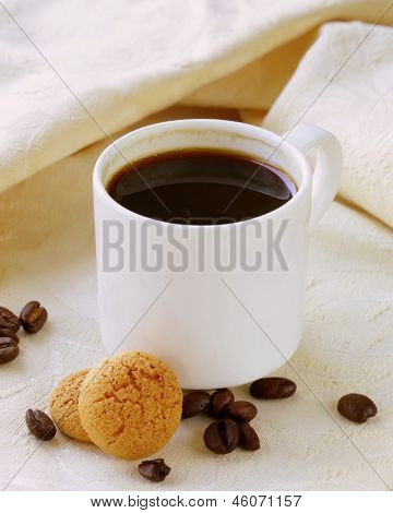 Espresso koffie met koekjes amaretti cup