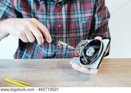 Repairing Defect Hard Drive. Data Hard Drive Backup Disc Hdd Disk Restoration Restore Recovery Engin