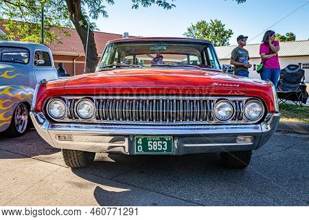 Falcon Heights, Mn - June 17, 2022: Low Perspective Front View Of A 1964 Mercury Montclair Breezeway