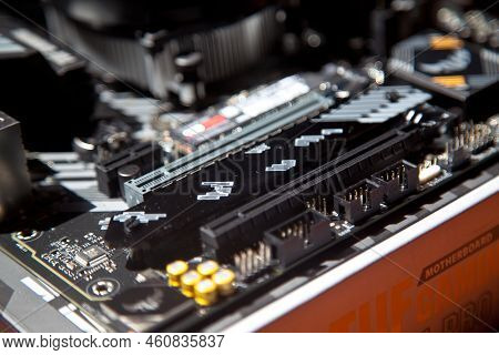 Enjoy Exceptional Performance With The Asus Tuf Gaming B450m Pro S Gaming Black Motherboard. August 