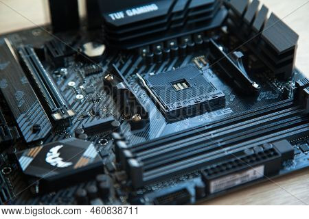 Enjoy Exceptional Performance With The Asus Tuf Gaming B450m Pro S Gaming Black Motherboard. August 