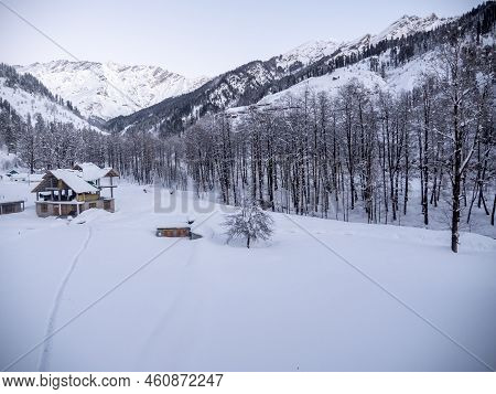 Beautiful Snow Mountains Scene At Himachal Pradesh Solang Valley Manali, Near Rohtang Pass, India.