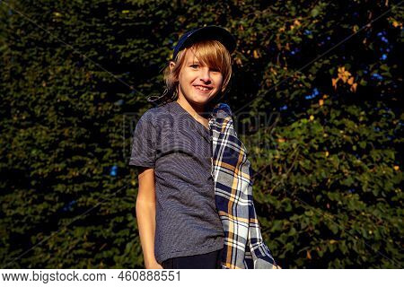 Teenger Blonde Boy Outdoor Park Lifestyle Portrait