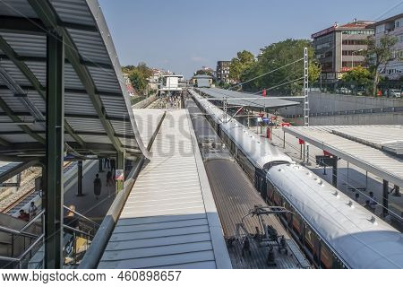 Bakirkoy, Istanbul, Turkey. September 2, 2022.the Venice Simplon Orient Express Train, Which Has Bee