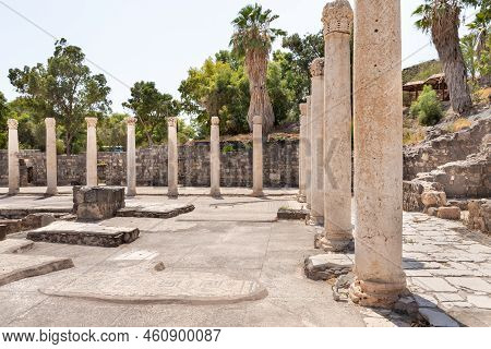Beit Shean, Israel, August 06, 2022 : Partially Restored Ruins Of One Of The Cities Of The Decapolis