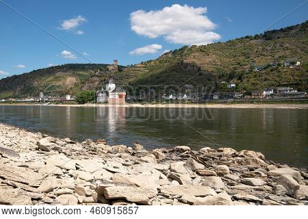 Kaub, Germany - August 13, 2022: Drought In Germany, Low Water On Rhine River On August 13, 2022 In 