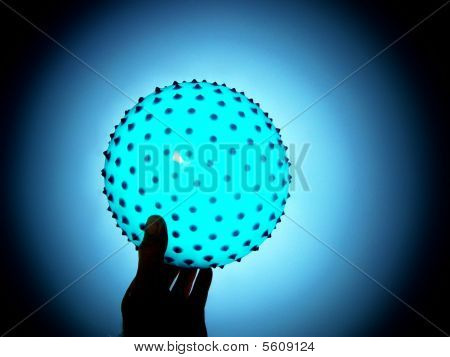 Globe dans la main