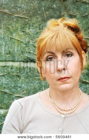 Retrato de mulher madura irlandês, com cabelo vermelho
