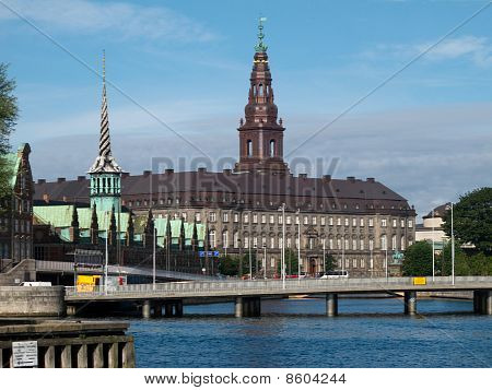 Кристиансборг, датский парламент