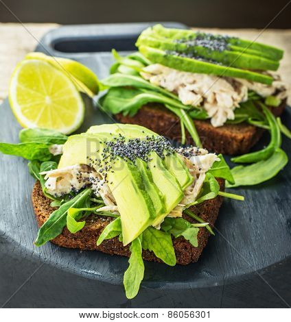 Avocado sandwich