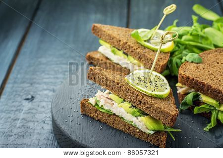Avocado sandwich